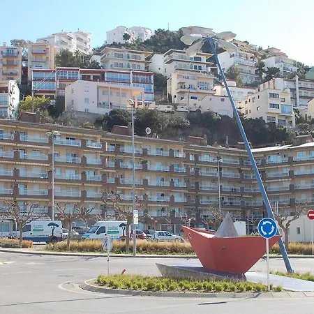 Appartement 3140 Rocmar 7 5-a, Excelente Situacion Frente Al Puerto Pesquero Y Con Vista A La Bahia. Ultima Planta Del Edificio. Gran Parking Publico Delante. - Es-258-9 Roses