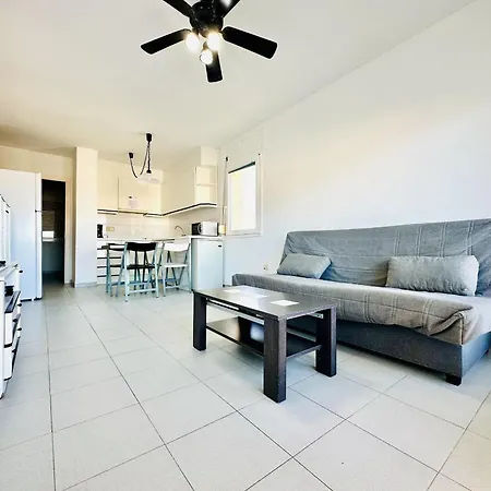 Appartement 3140 Rocmar 7 5-a, Excelente Situacion Frente Al Puerto Pesquero Y Con Vista A La Bahia. Ultima Planta Del Edificio. Gran Parking Publico Delante. - Es-258-9 *
