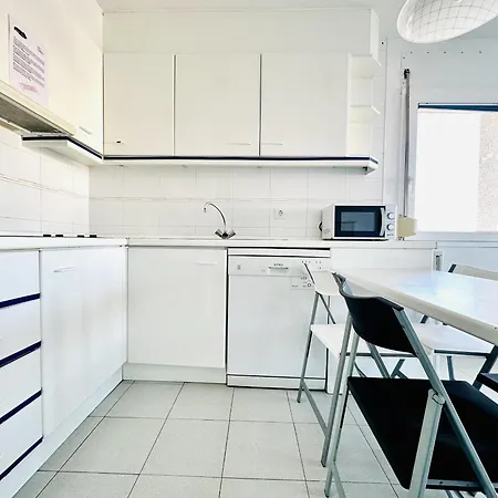 Appartement 3140 Rocmar 7 5-a, Excelente Situacion Frente Al Puerto Pesquero Y Con Vista A La Bahia. Ultima Planta Del Edificio. Gran Parking Publico Delante. - Es-258-9 *